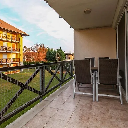 Apartament 399 - Modern Szallas, Vizparti Apartmanban